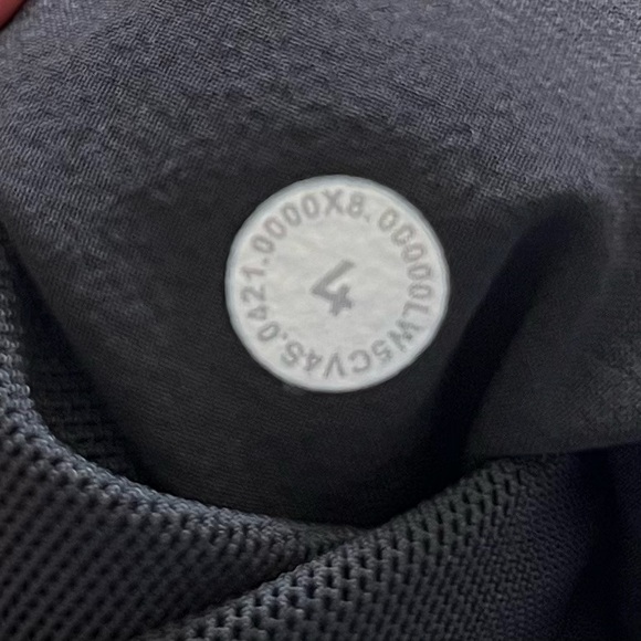 LULULEMON Stretch Luxtreme High-Rise Jogger Size 4 Athleisure Sporty Comfy - Picture 3 of 5